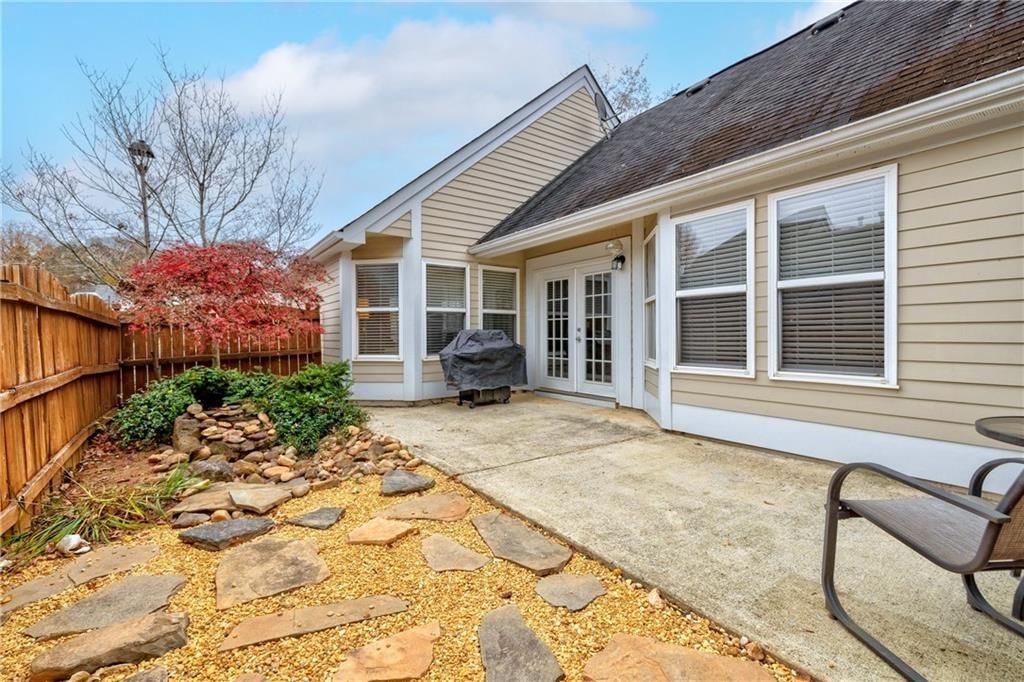 Kathryn Glen Dr, Acworth, GA 30101