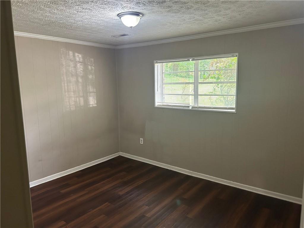 Kimberland Gardens Ln, Lithonia, GA 30058
