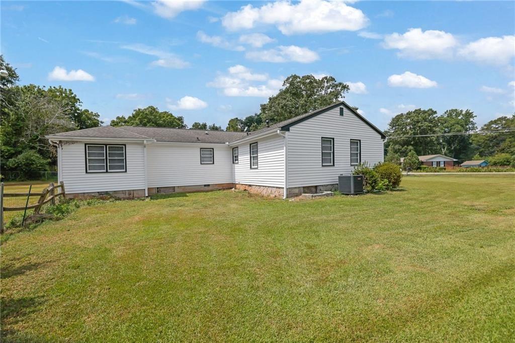 Lucelle Ave, Stone Mountain, GA 30087