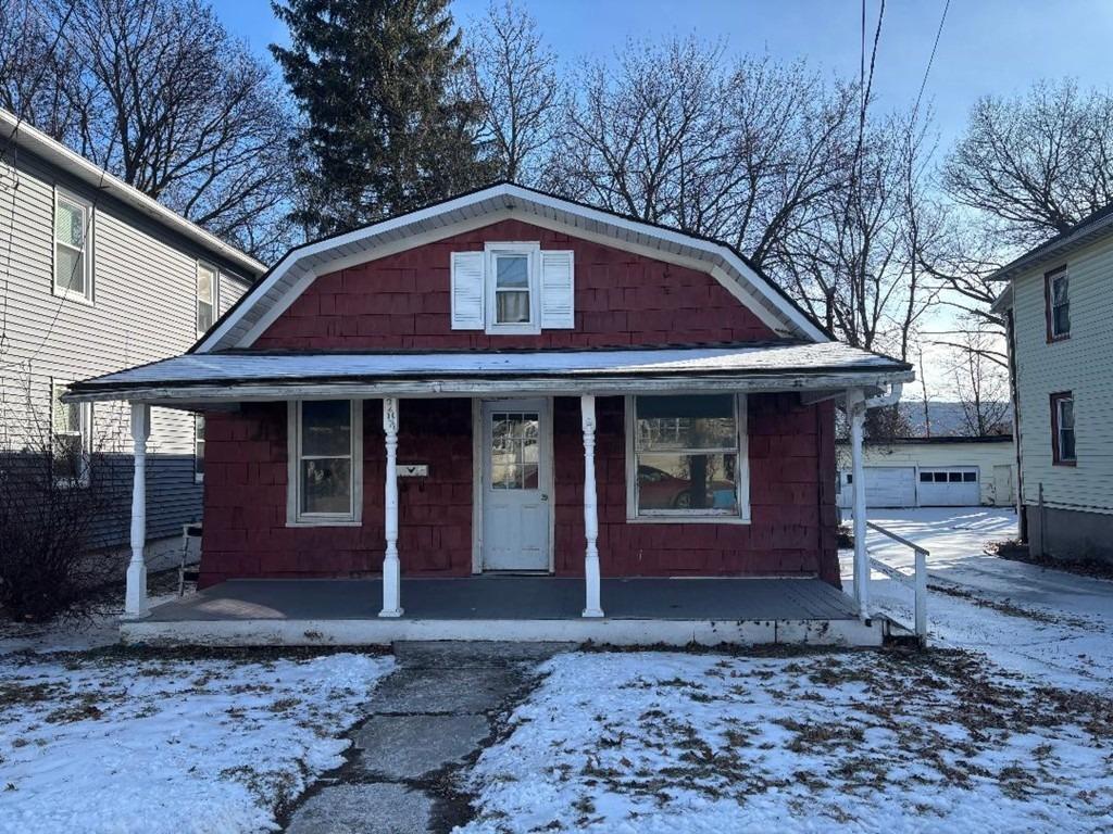 Corliss Ave, Johnson City, NY 13790