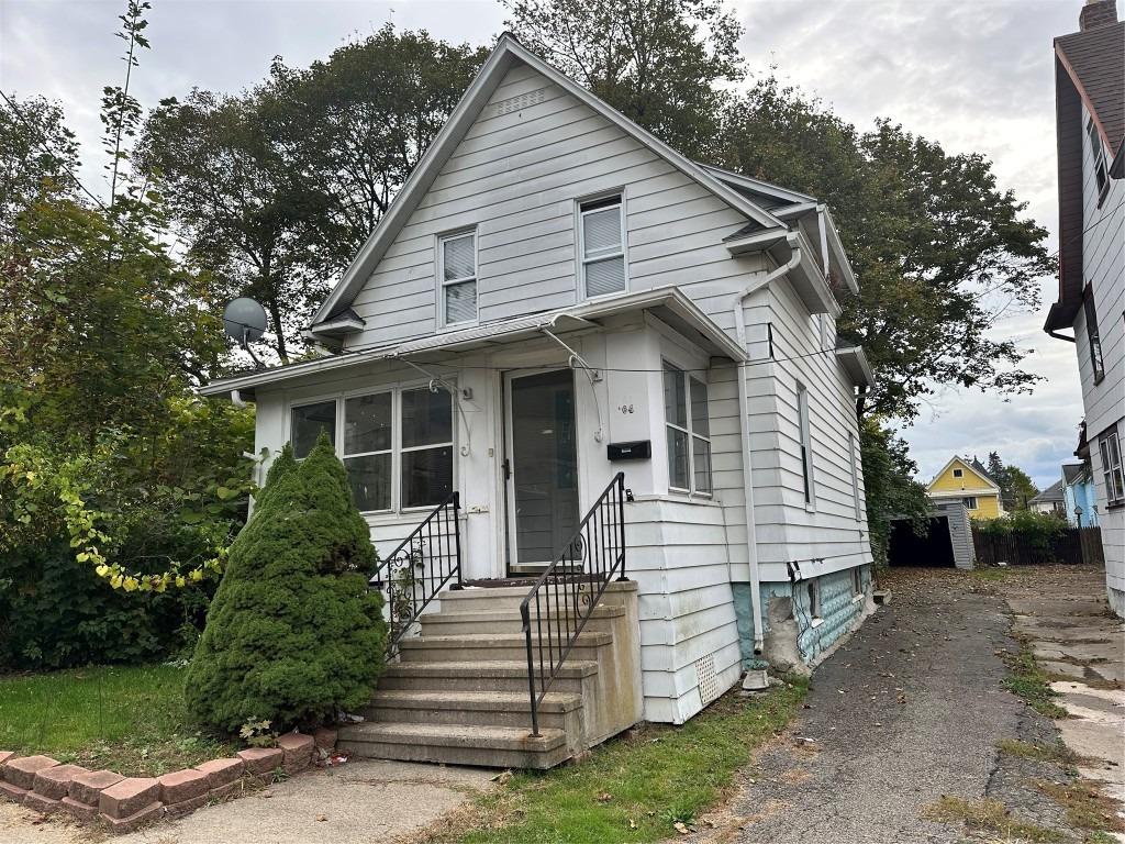 Roberts St, Johnson City, NY 13790