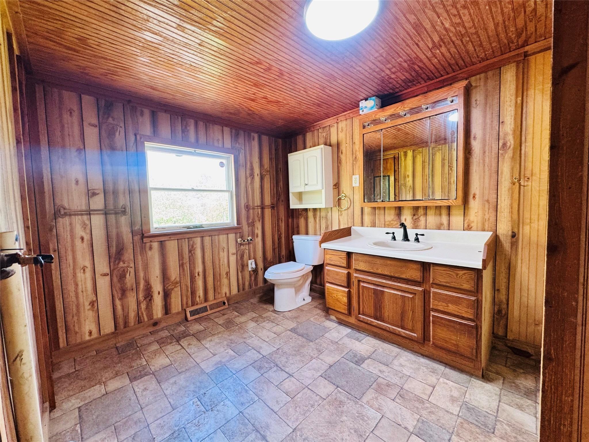 Duell Rd, Binghamton, NY 13904