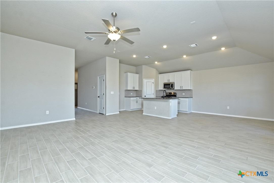 Periwinkle Ln, Bastrop, TX 78602