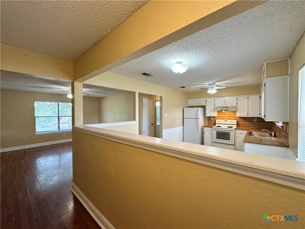 Spicewood Dr, Killeen, TX 76543