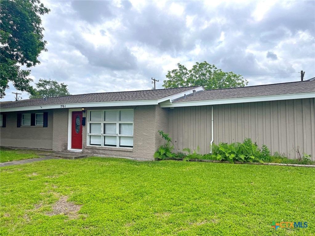 Gardenia Ln, Victoria, TX 77904