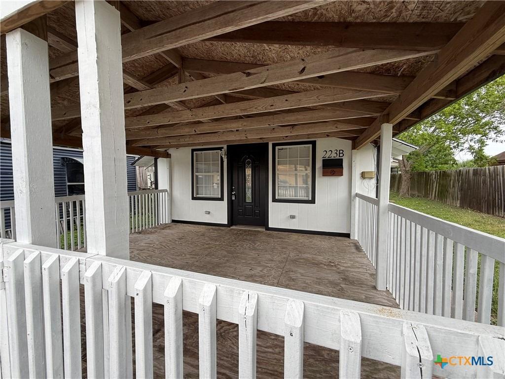 N Benavides St, Port Lavaca, TX 77979