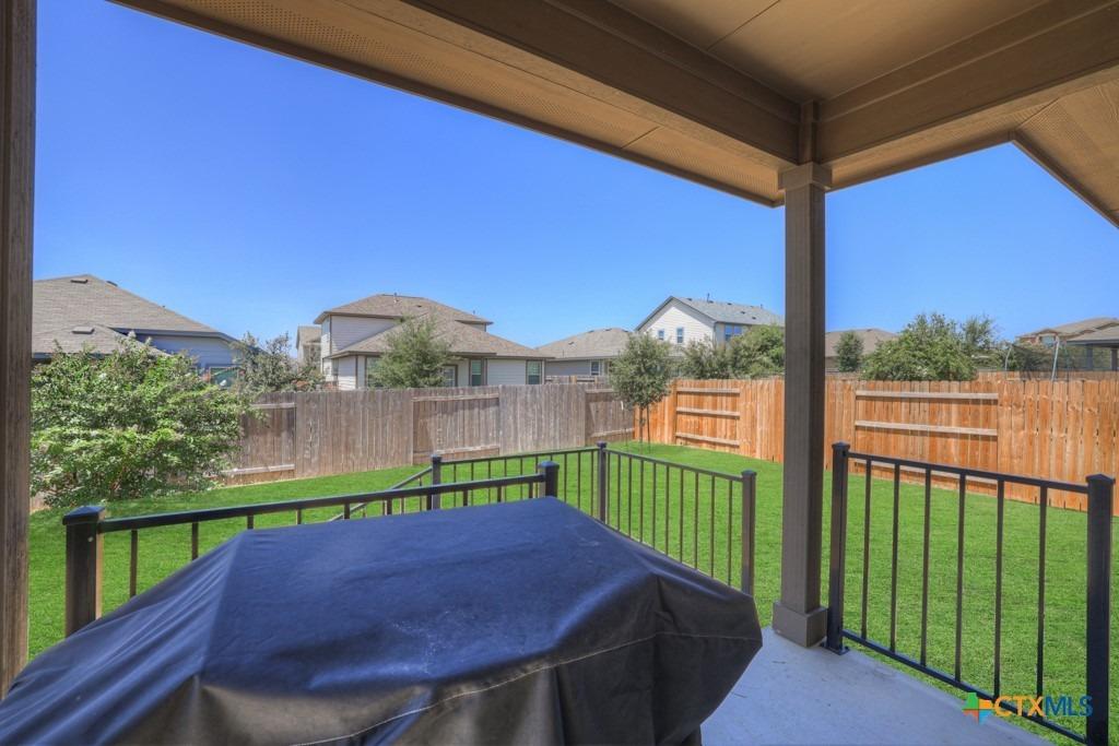 Gray Wolf Dr, San Marcos, TX 78666