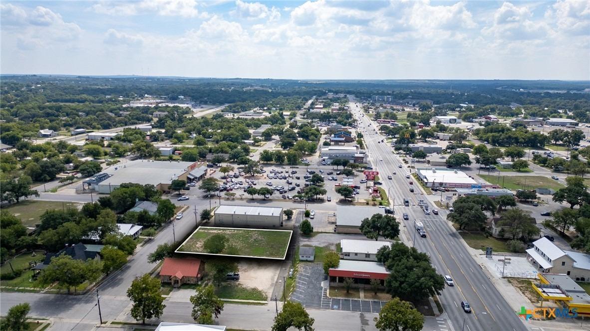 S Chestnut St, Lampasas, TX 76550
