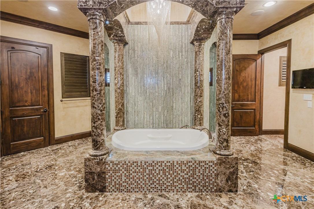Spanish Trl, New Braunfels, TX 78132
