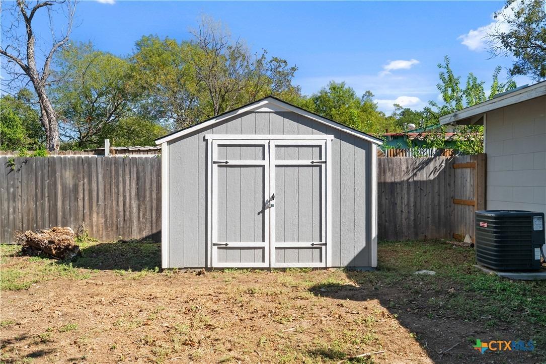 Tomrob Dr, San Antonio, TX 78220
