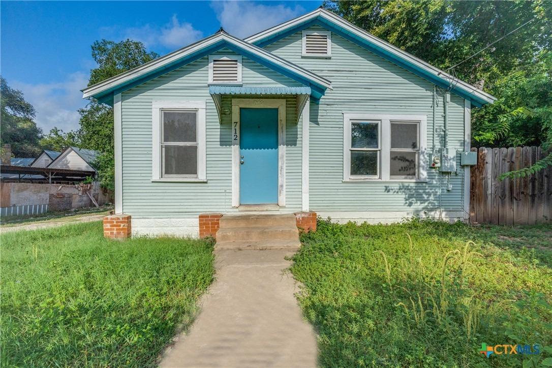 S Austin St, Seguin, TX 78155