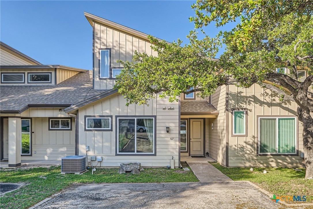 Venture Blvd S, Lago Vista, TX 78645
