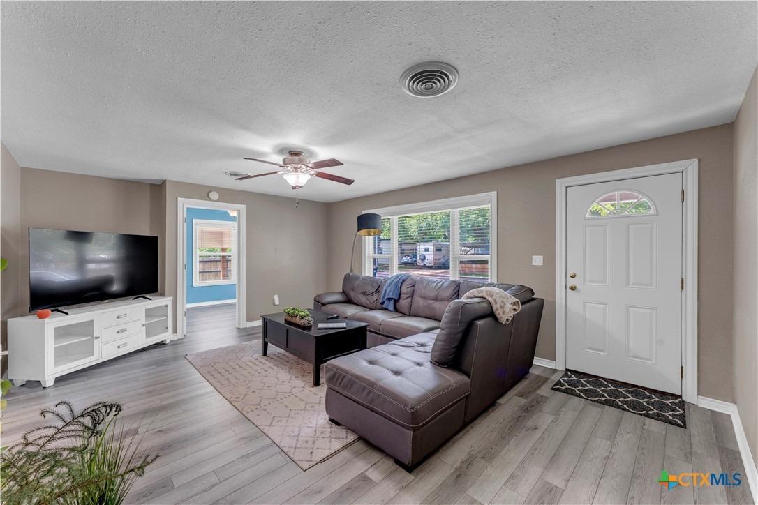 E Live Oak St, Burnet, TX 78611