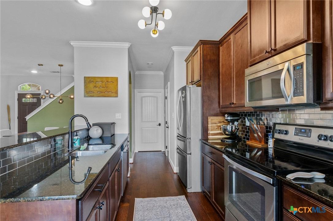 Fleetwood Dr, Victoria, TX 77901