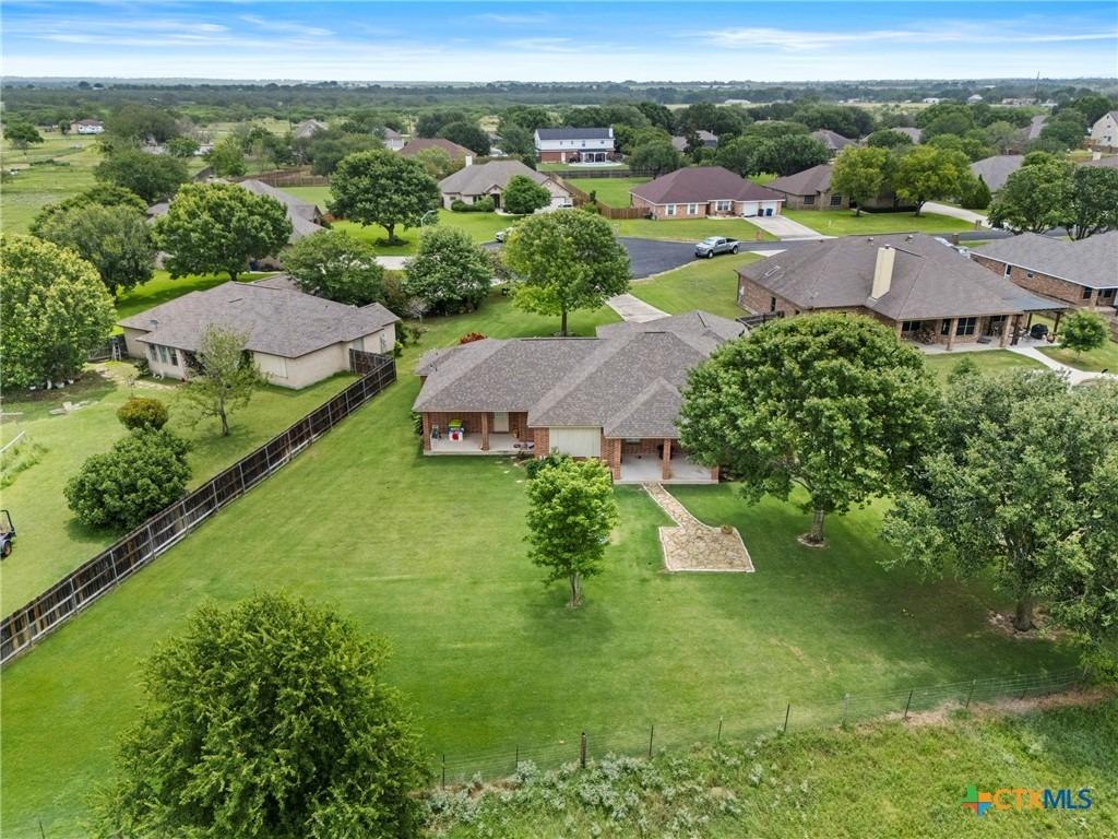 Castle Breeze Dr, Seguin, TX 78155