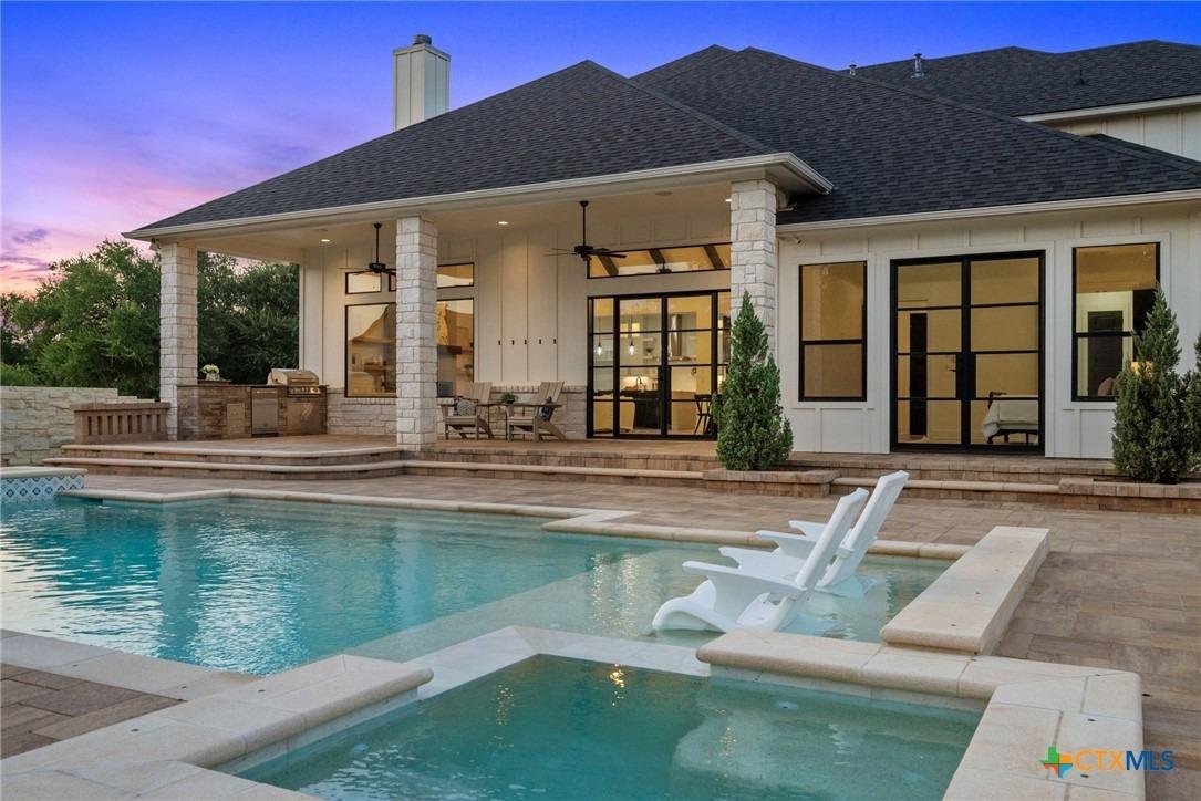 Davis Ln, Georgetown, TX 78633