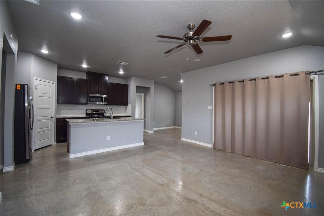 Dryden Ave, Copperas Cove, TX 76522
