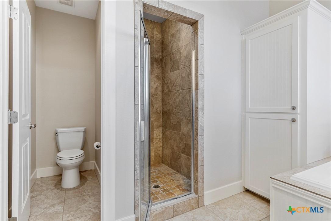 Lavaca Cir, Rockport, TX 78382