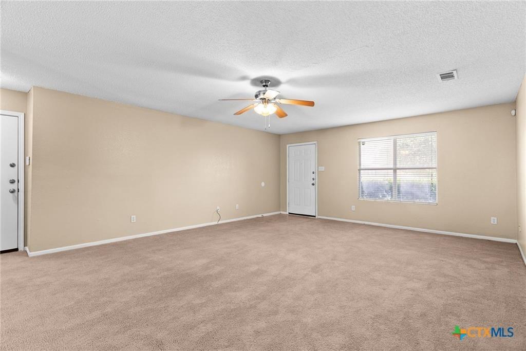 Stallion Dr, Killeen, TX 76549