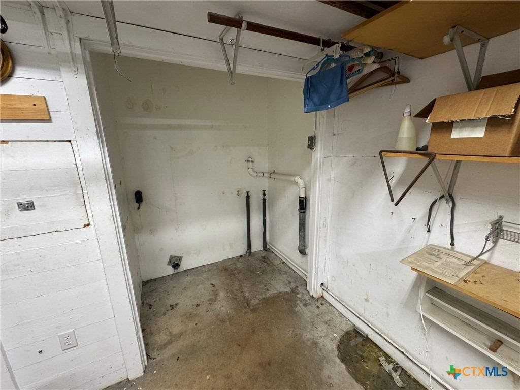 N Bowie Ave, Cameron, TX 76520