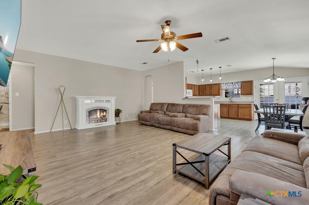 Still Hollow Dr, San Antonio, TX 78244