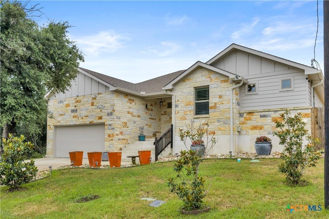 Taylor Dr, Horseshoe Bay, TX 78657