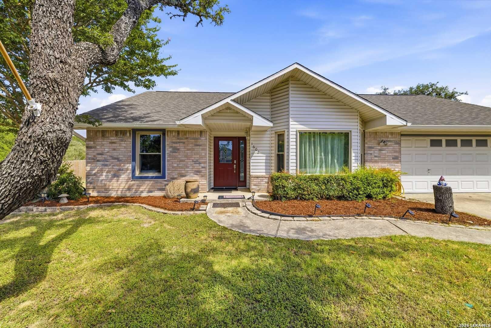 Silver Saddle Dr, Kerrville, TX 78028
