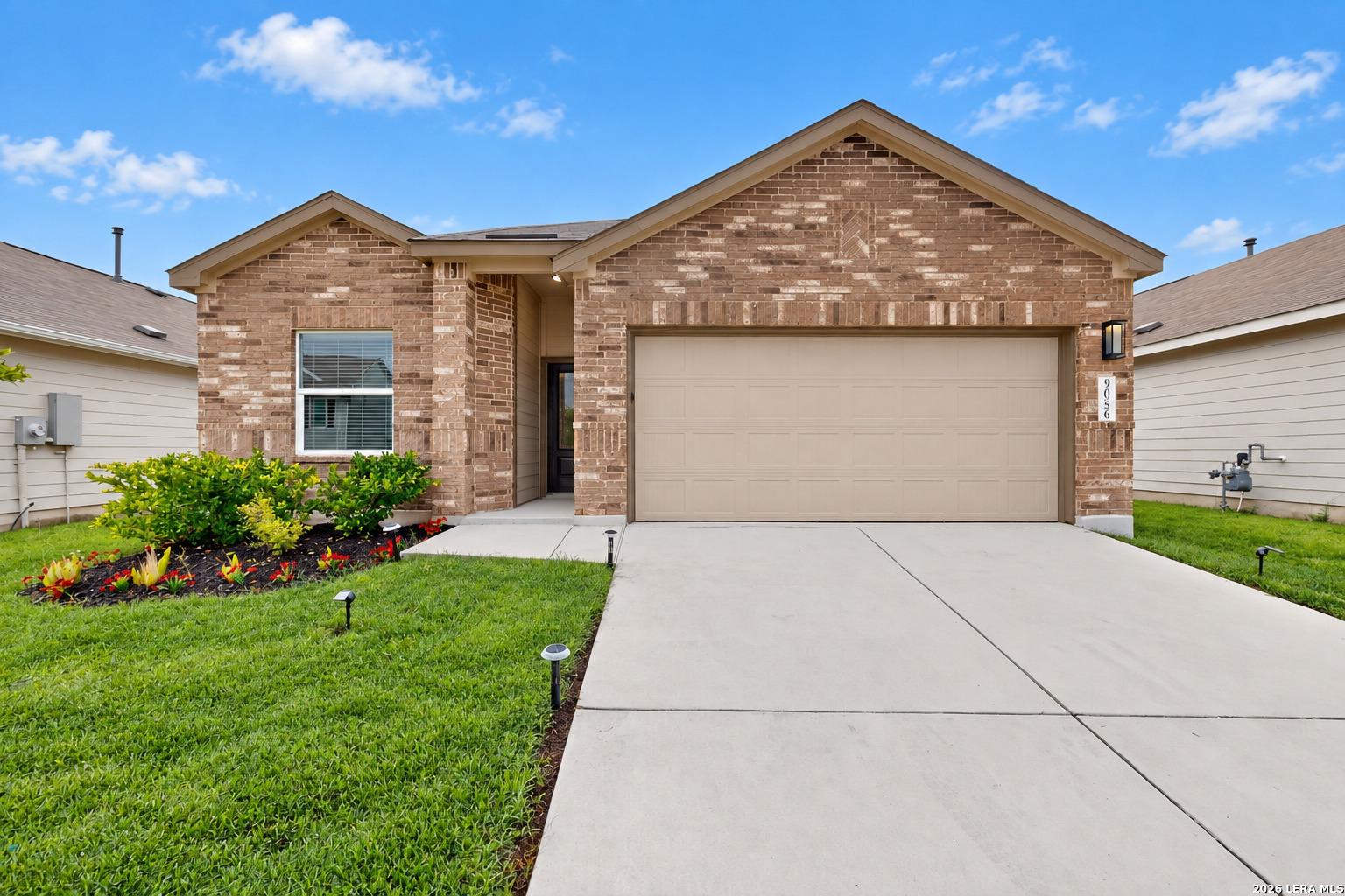 Navarro Vis, Seguin, TX 78155