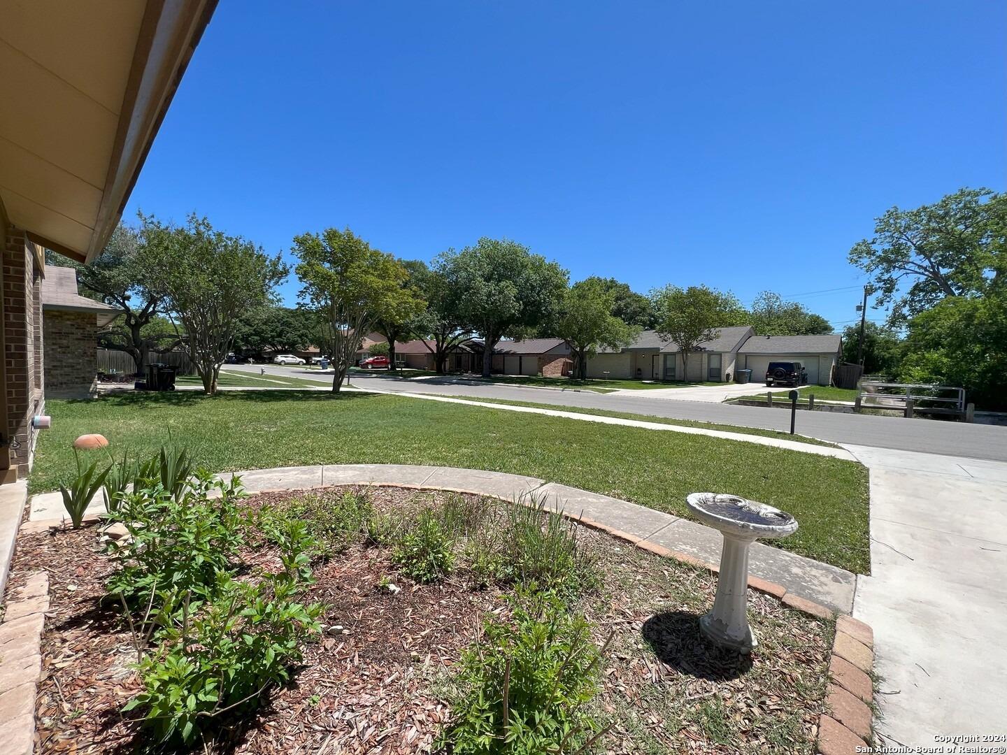 Sunny Gln, San Antonio, TX 78217