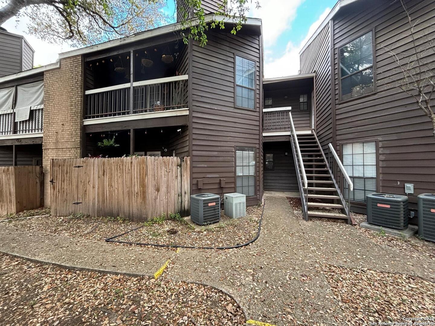 Datapoint Dr, San Antonio, TX 78229