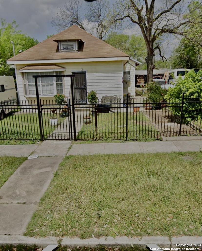 Vine St, San Antonio, TX 78210