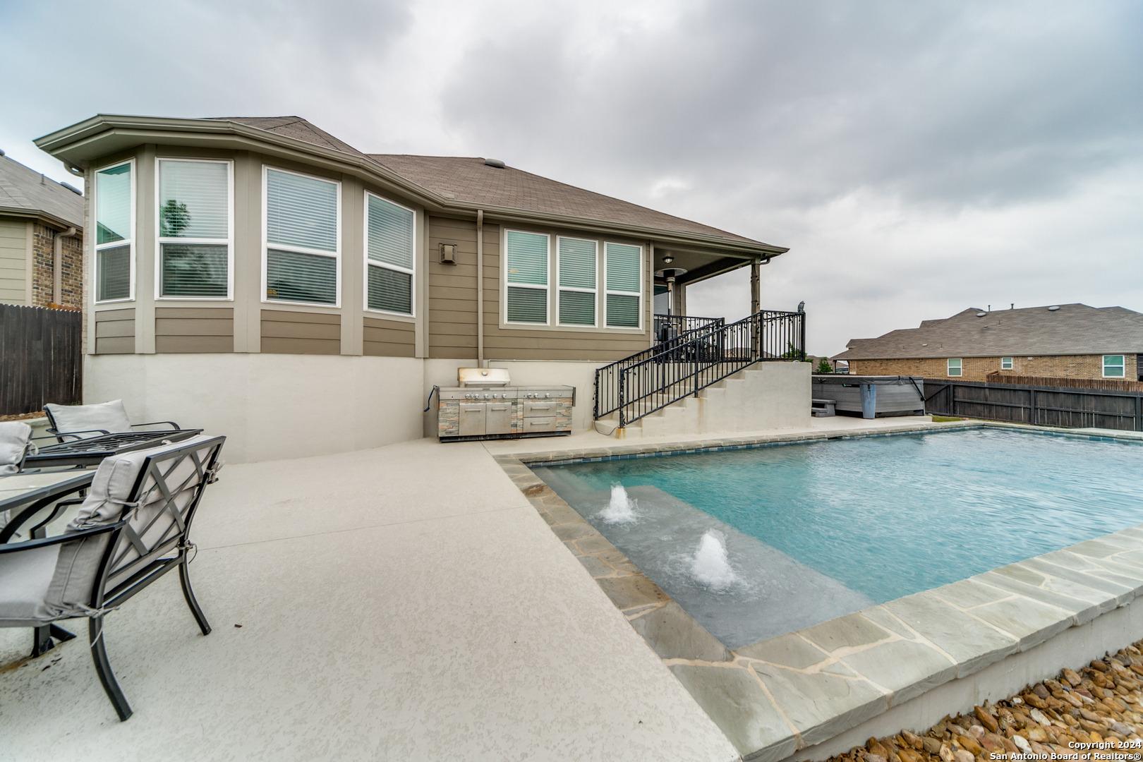Pecos Rdg, Boerne, TX 78015