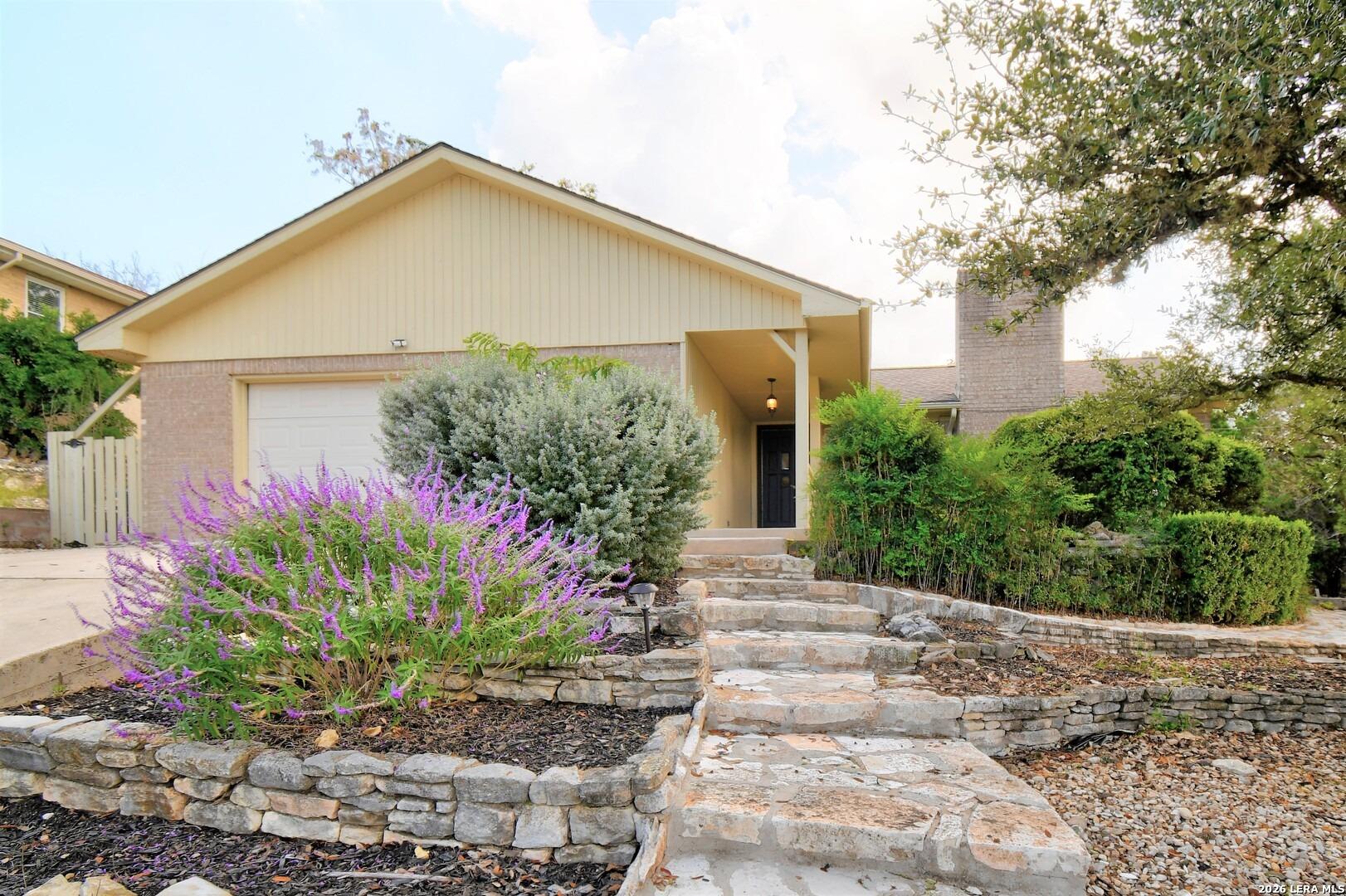 Carol Ann Dr, Kerrville, TX 78028