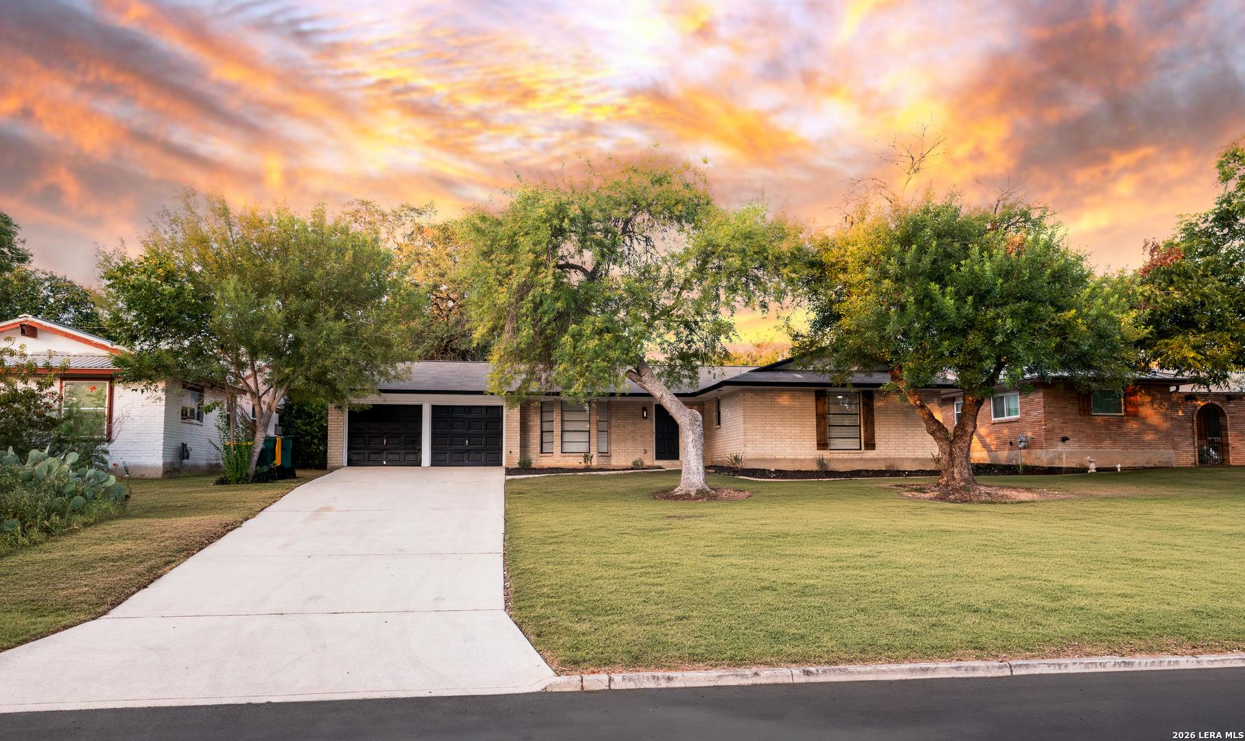 Shin Oak Dr, Live Oak, TX 78233