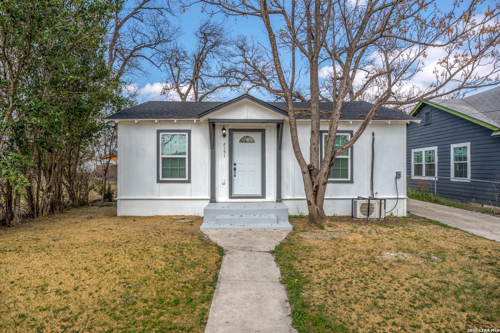 E Crockett St, San Antonio, TX 78202