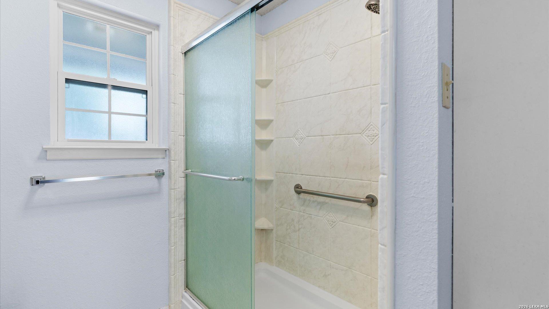 Delphian Dr, Universal City, TX 78148
