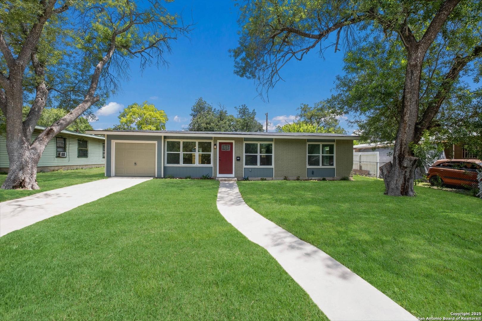 Gilbert Ln, San Antonio, TX 78213