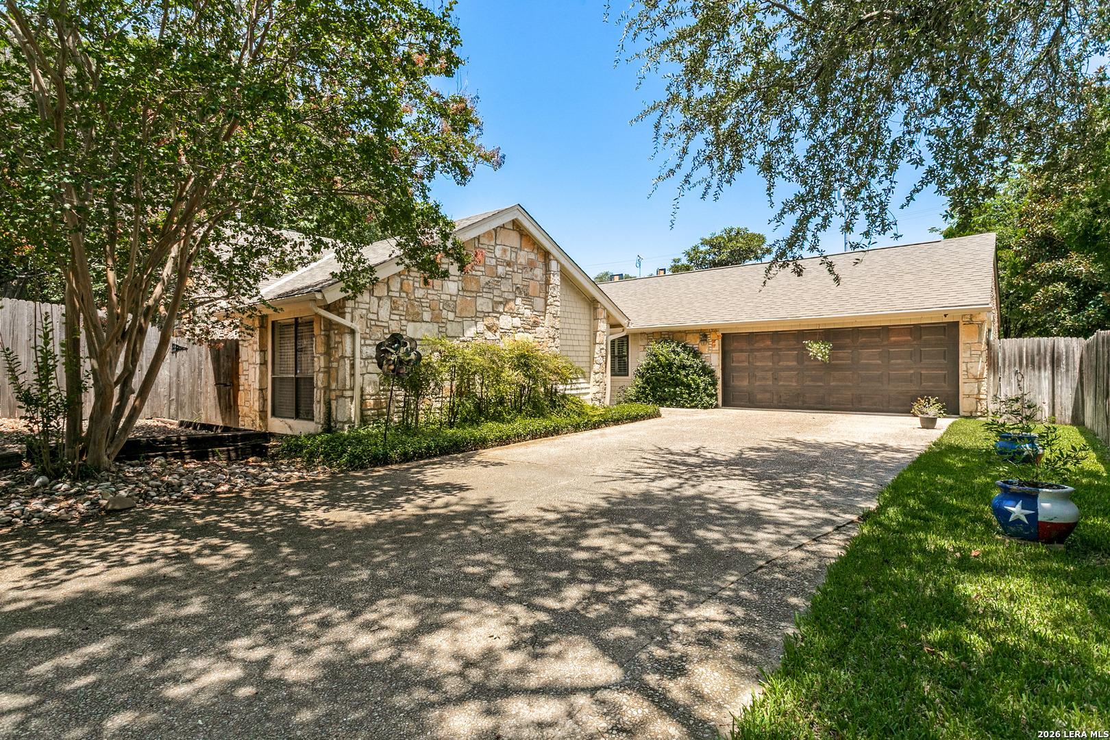 Rainwood Cv, San Antonio, TX 78213