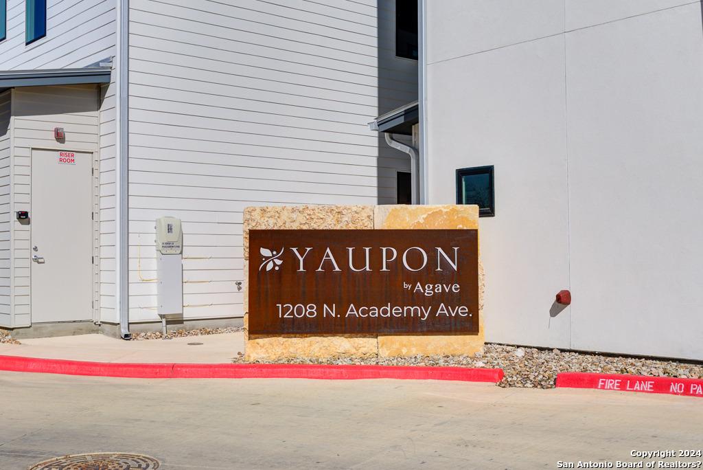 N Academy Ave, New Braunfels, TX 78130