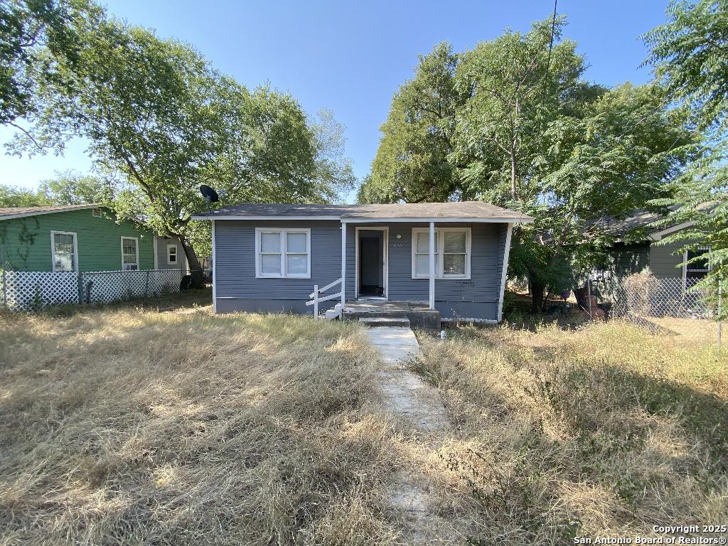 Corliss, San Antonio, TX 78220