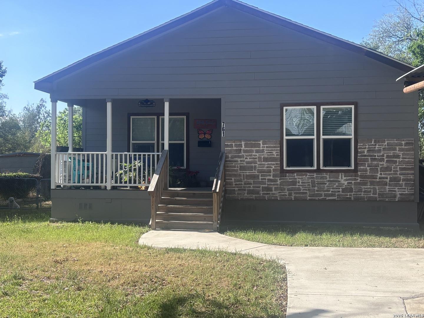 Baker, Seguin, TX 78155