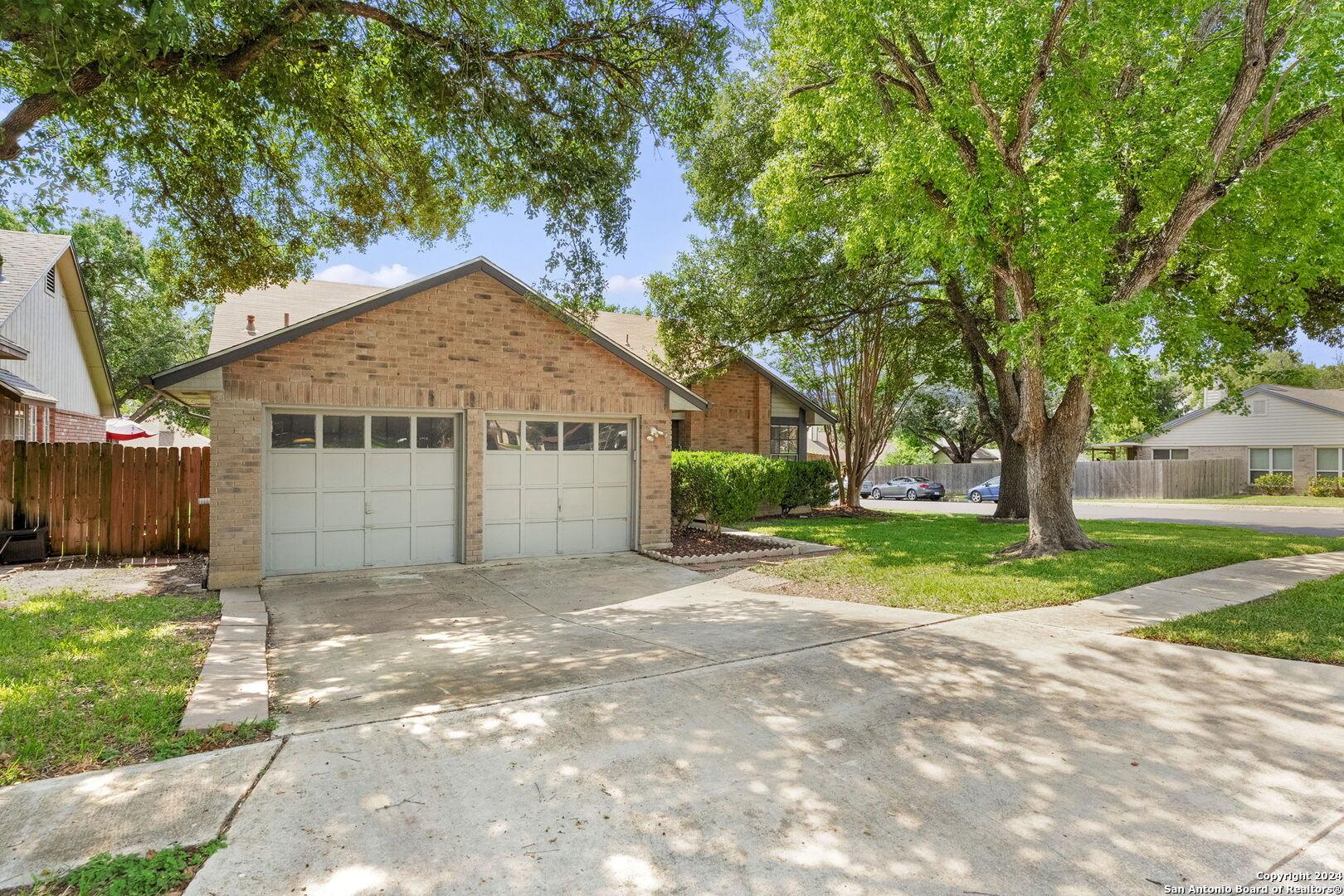 Forest Ash, Live Oak, TX 78233