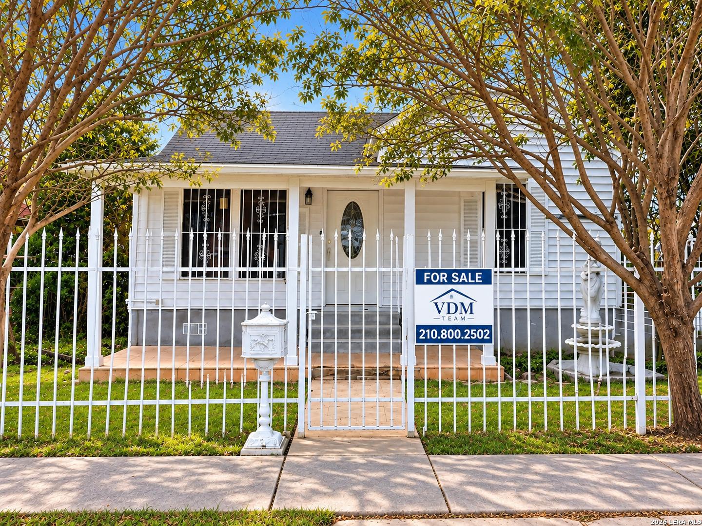 W Baylor, San Antonio, TX 78204
