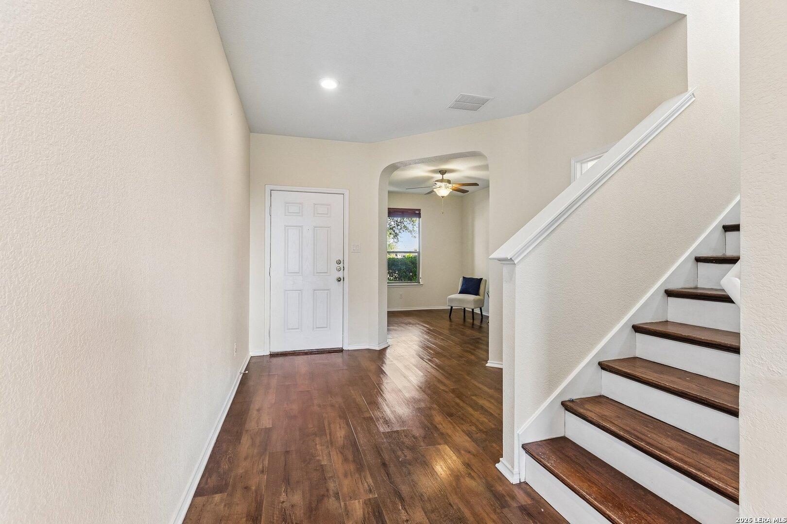 Blue Jay Ct, San Antonio, TX 78245