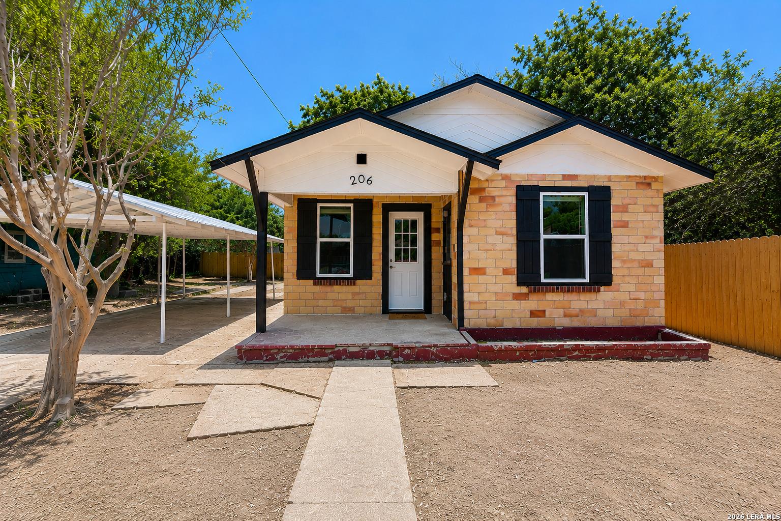 Mercedes St, San Antonio, TX 78207