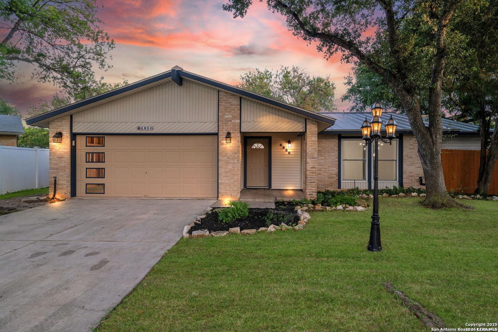 Agua Calientes, San Antonio, TX 78239