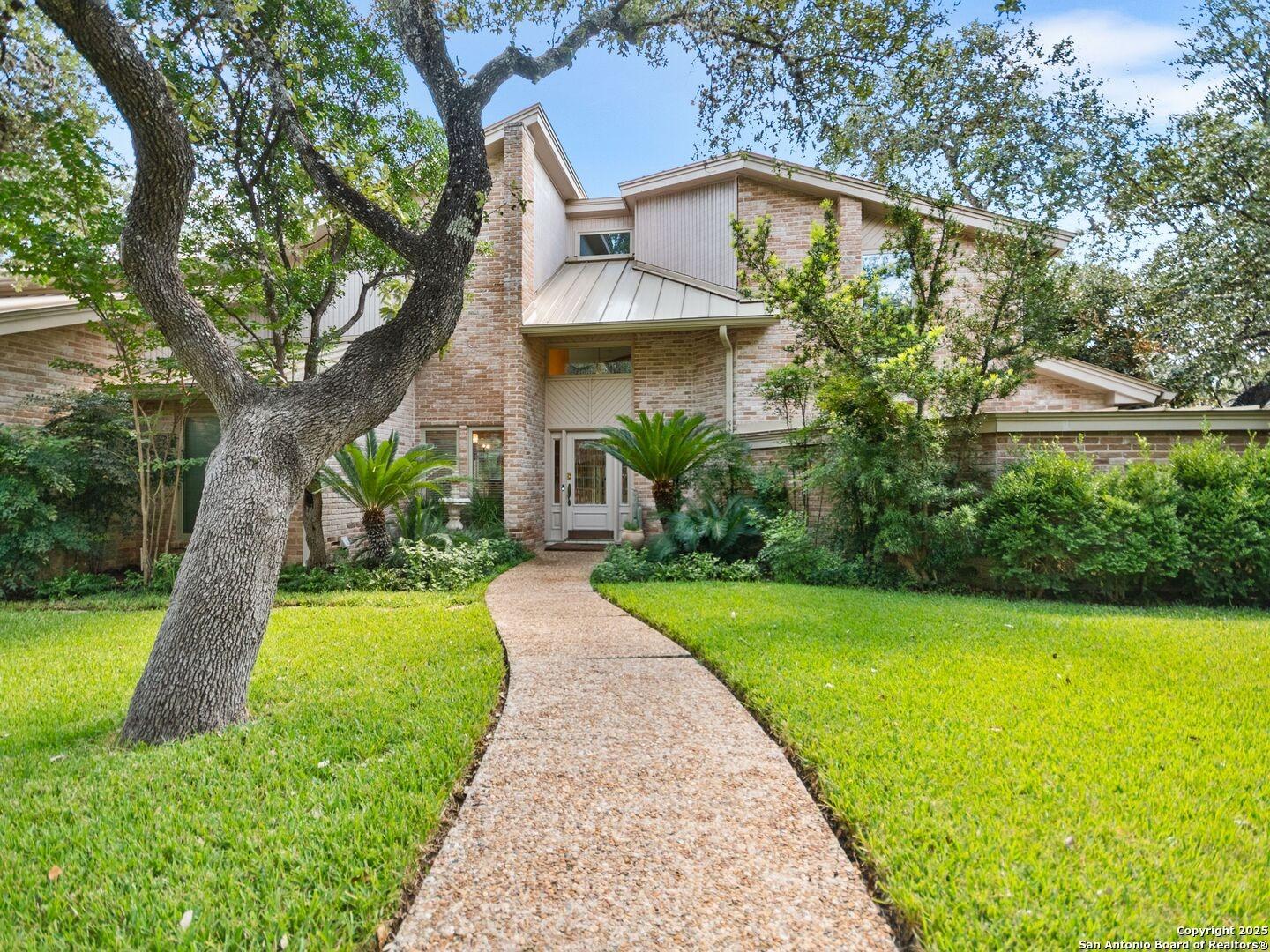 Elm Country Ln, San Antonio, TX 78230