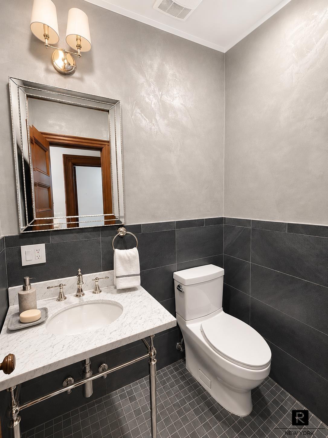 Park Pl, Brooklyn, NY 11213