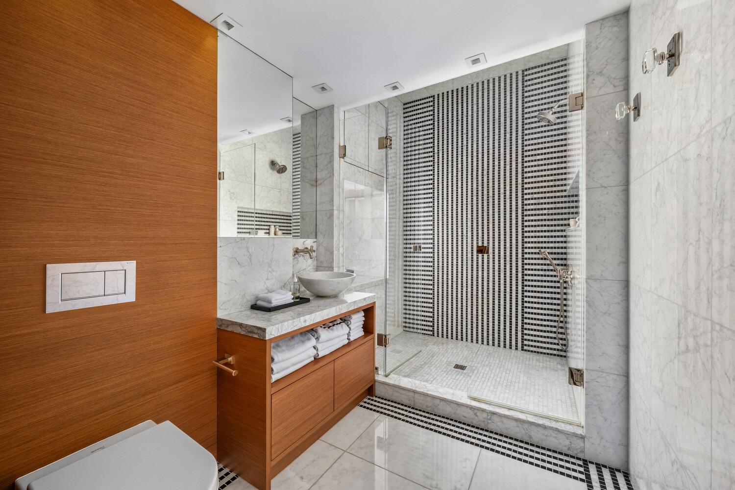 E 66th St, New York, NY 10065