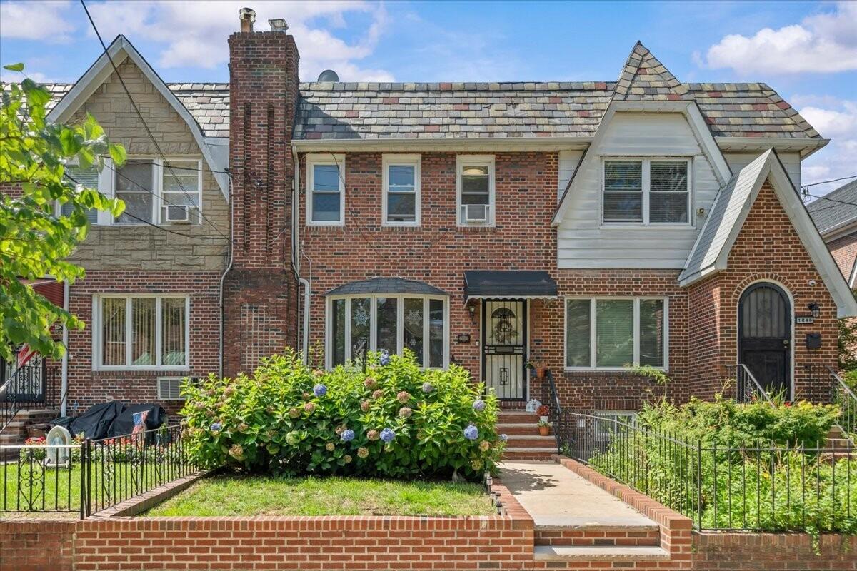 E 31st St, Brooklyn, NY 11234